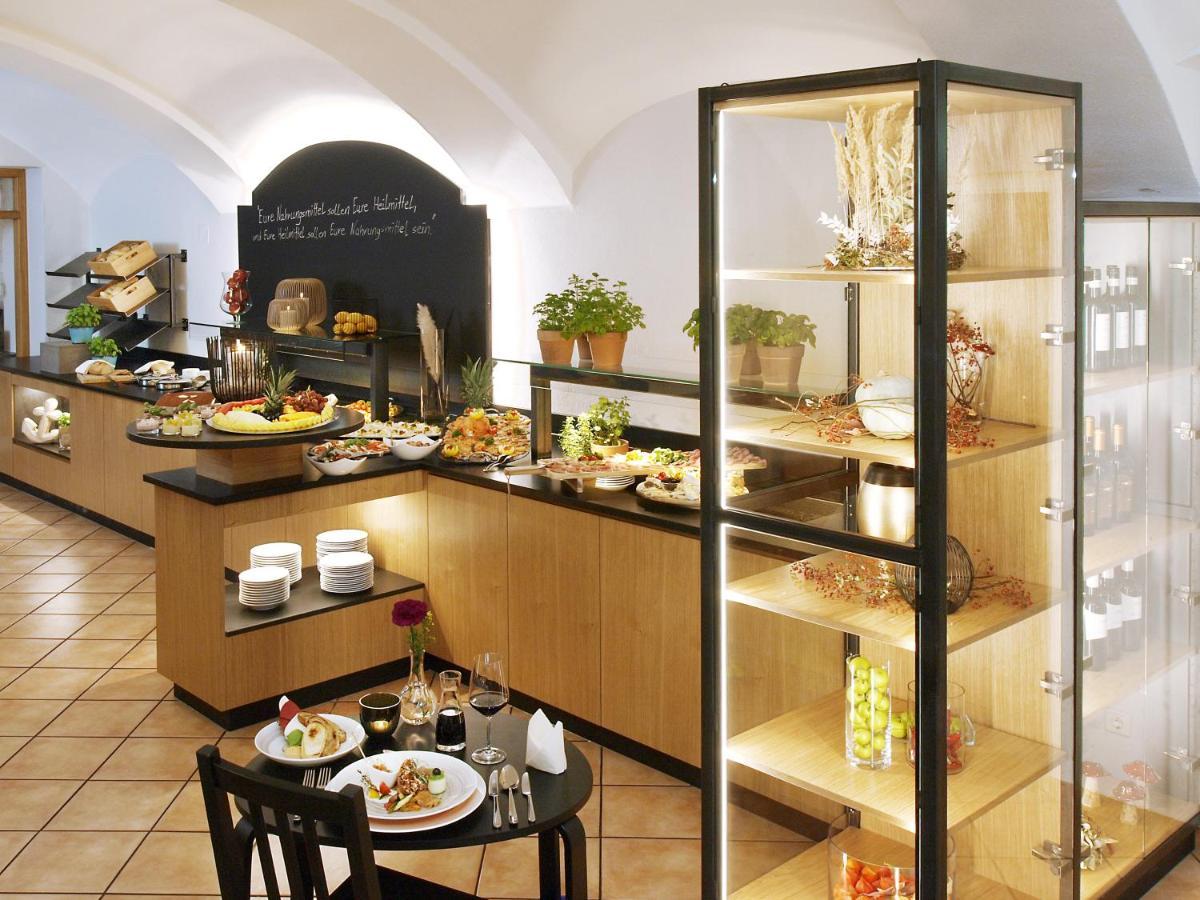 Hotel Restaurant Zum Goldenen Anker Mit Hallenbad & Wellnessbereich Windorf  Ngoại thất bức ảnh
