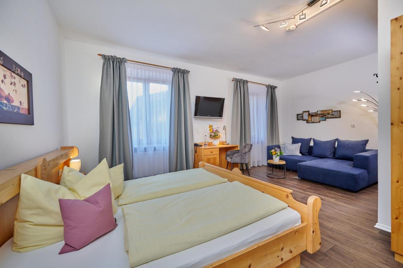 Hotel Restaurant Zum Goldenen Anker Mit Hallenbad & Wellnessbereich Windorf  Ngoại thất bức ảnh