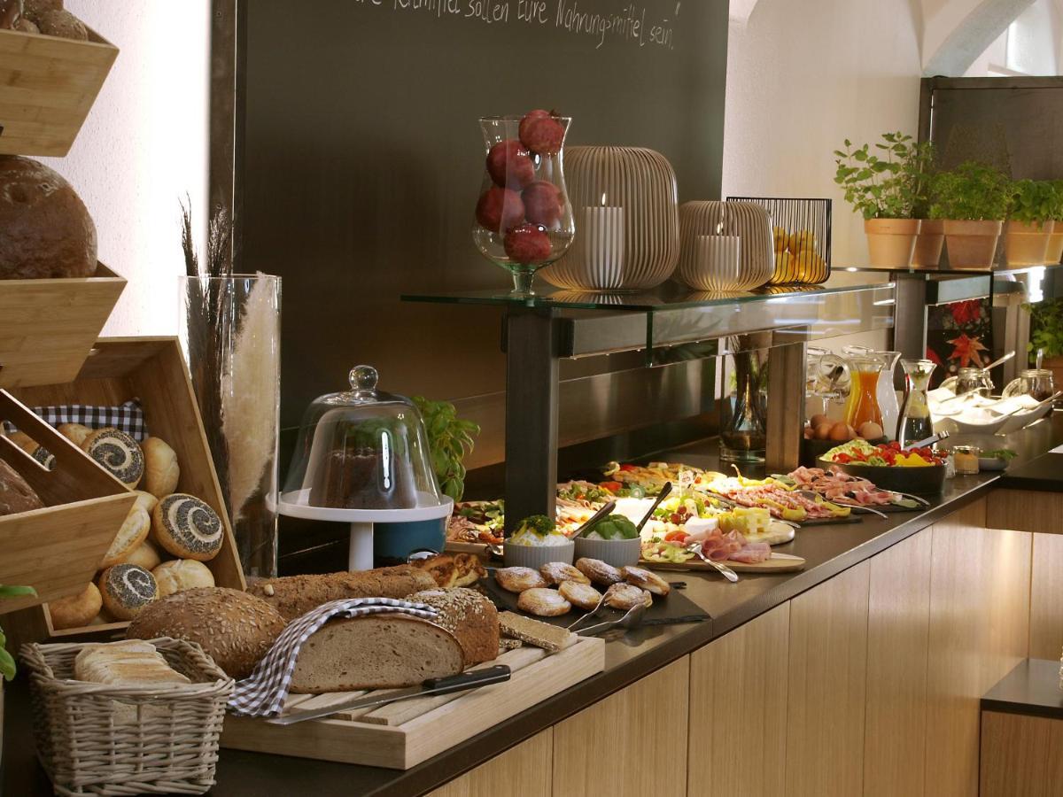 Hotel Restaurant Zum Goldenen Anker Mit Hallenbad & Wellnessbereich Windorf  Ngoại thất bức ảnh