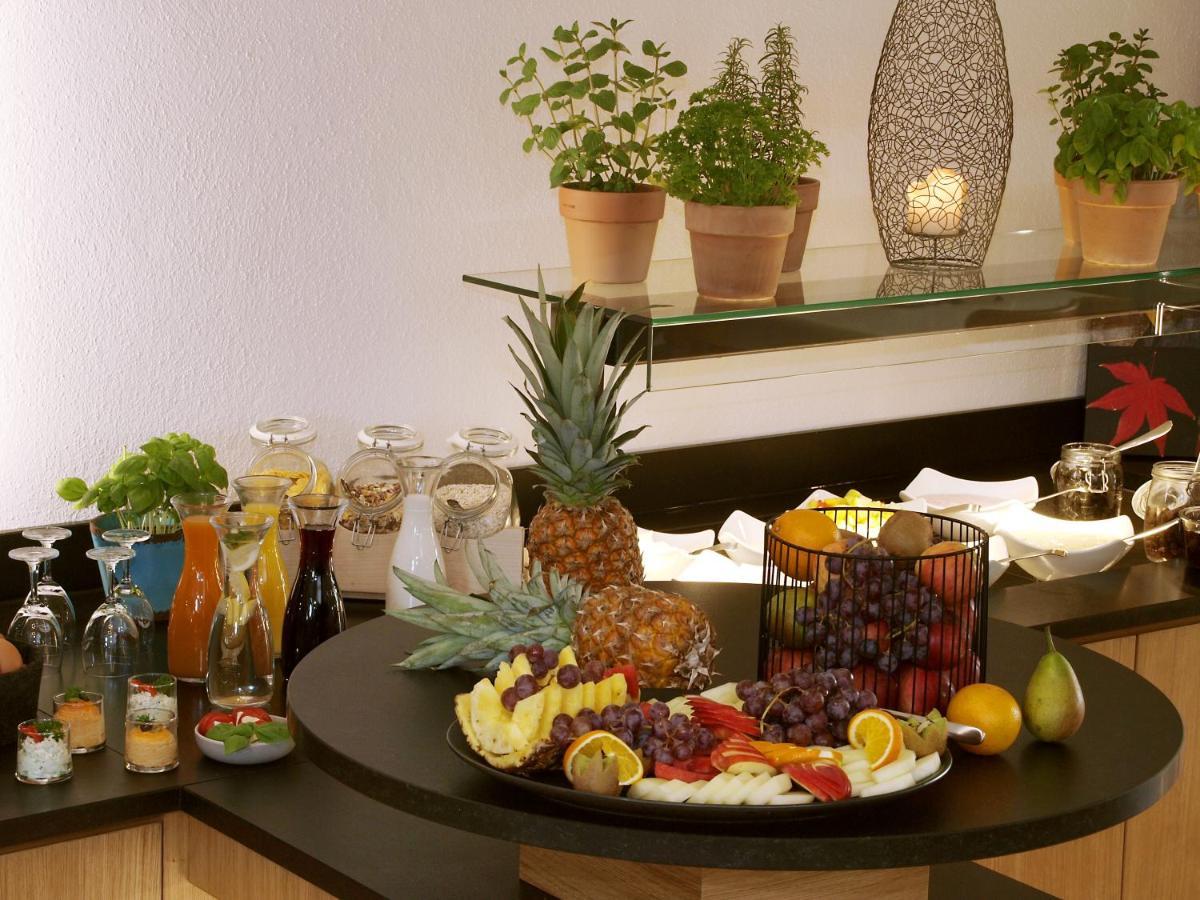 Hotel Restaurant Zum Goldenen Anker Mit Hallenbad & Wellnessbereich Windorf  Ngoại thất bức ảnh