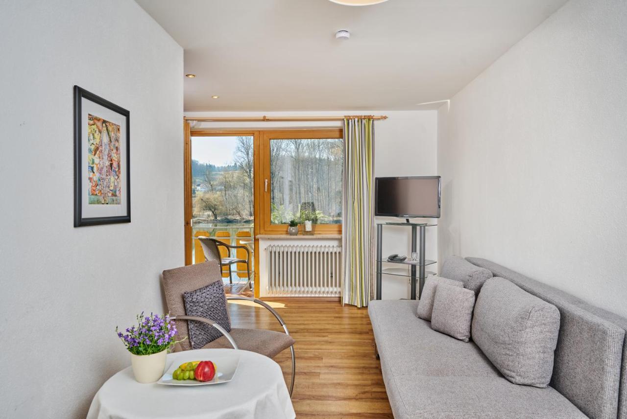 Hotel Restaurant Zum Goldenen Anker Mit Hallenbad & Wellnessbereich Windorf  Ngoại thất bức ảnh