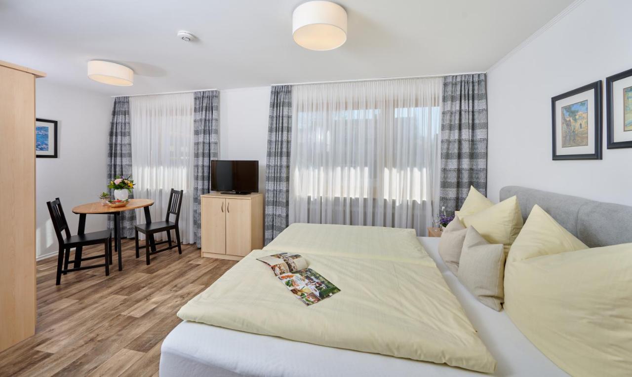 Hotel Restaurant Zum Goldenen Anker Mit Hallenbad & Wellnessbereich Windorf  Ngoại thất bức ảnh