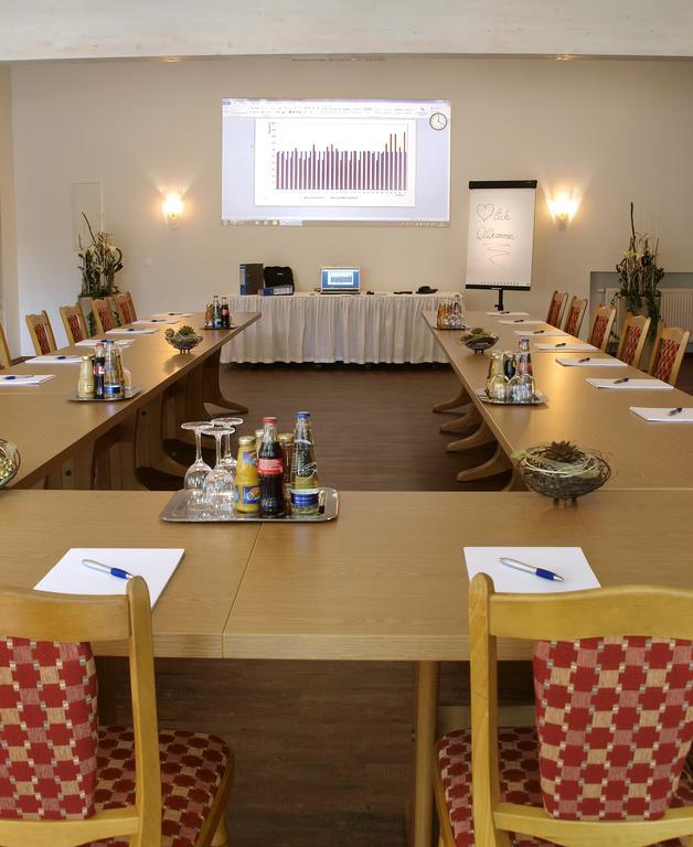 Hotel Restaurant Zum Goldenen Anker Mit Hallenbad & Wellnessbereich Windorf  Ngoại thất bức ảnh