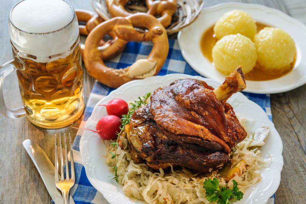 Hotel Restaurant Zum Goldenen Anker Mit Hallenbad & Wellnessbereich Windorf  Ngoại thất bức ảnh